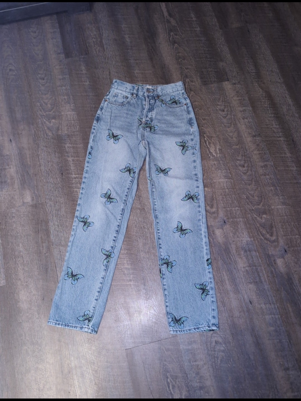 Size 24 Pacsun (dad jeans) with butterflys